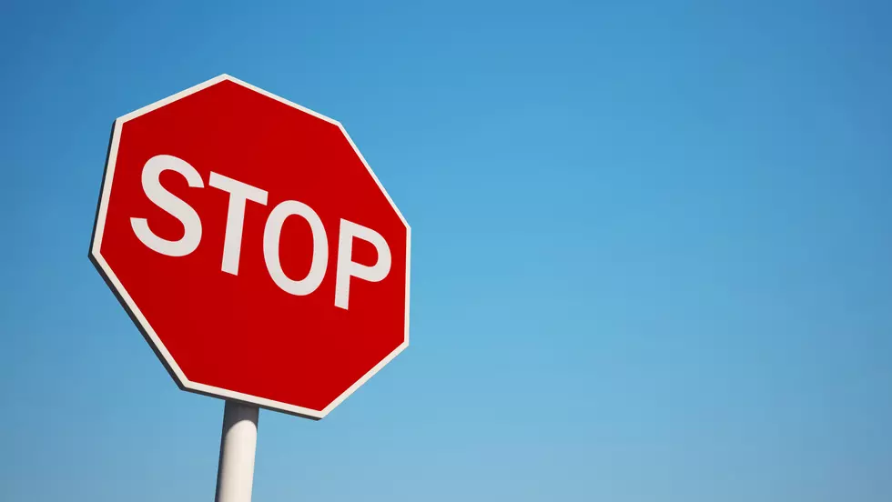 How The Four-Way Stop Sign Is Supposed To Work