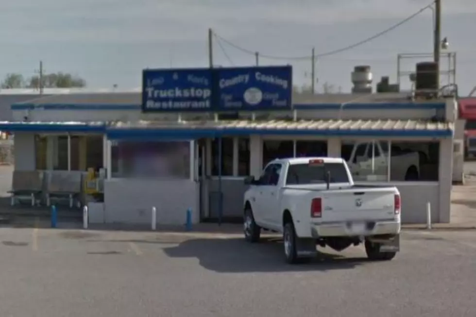 Couple Pays it Forward & Tips BIG at Leo & Kens in Lawton, OK. Teaching us a Valuable Lesson