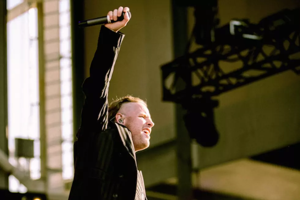 Watch Couple Get Engaged at Stone Sour Meet and Greet
